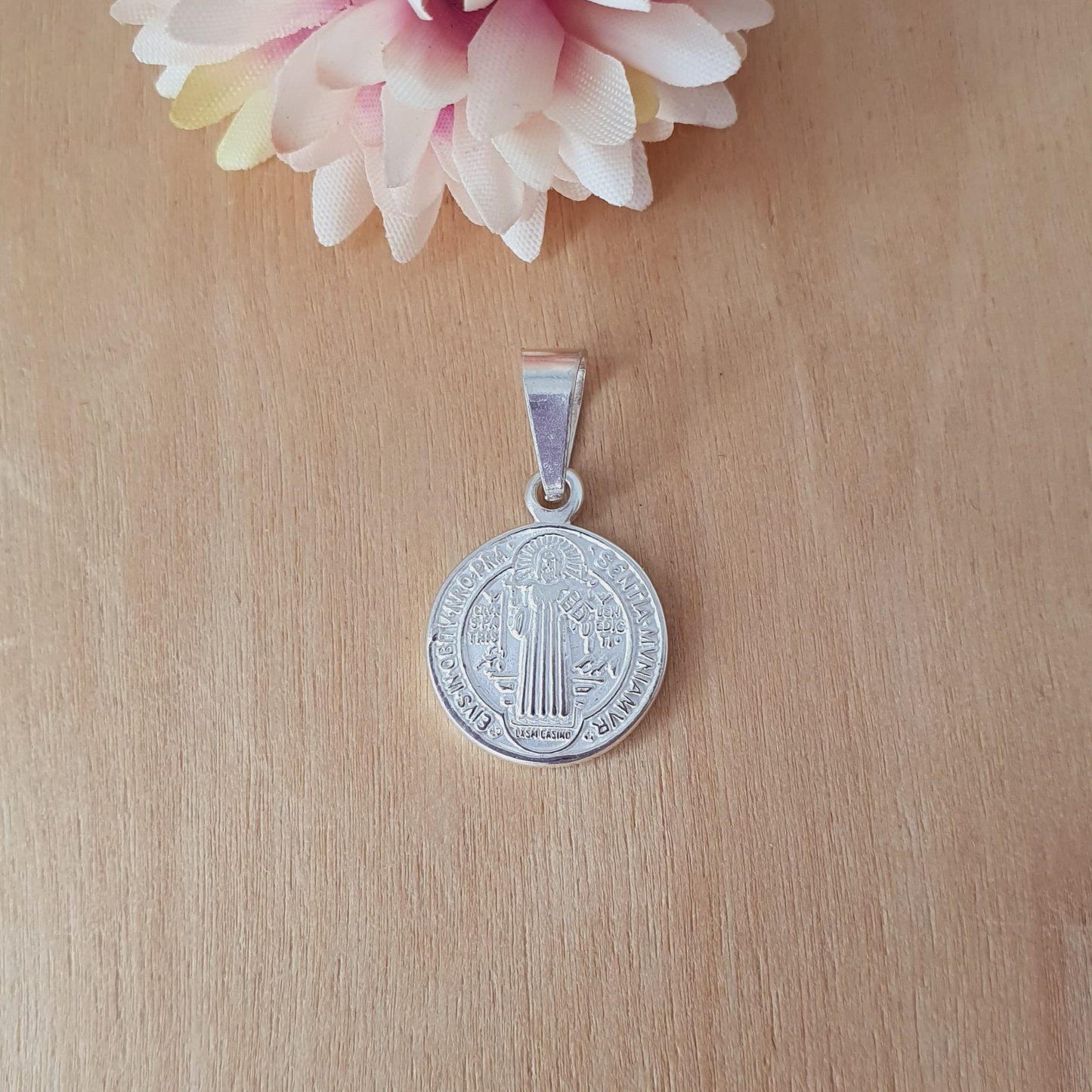 Medalla de Plata San Benito 15 mm - Joyas Alicanto