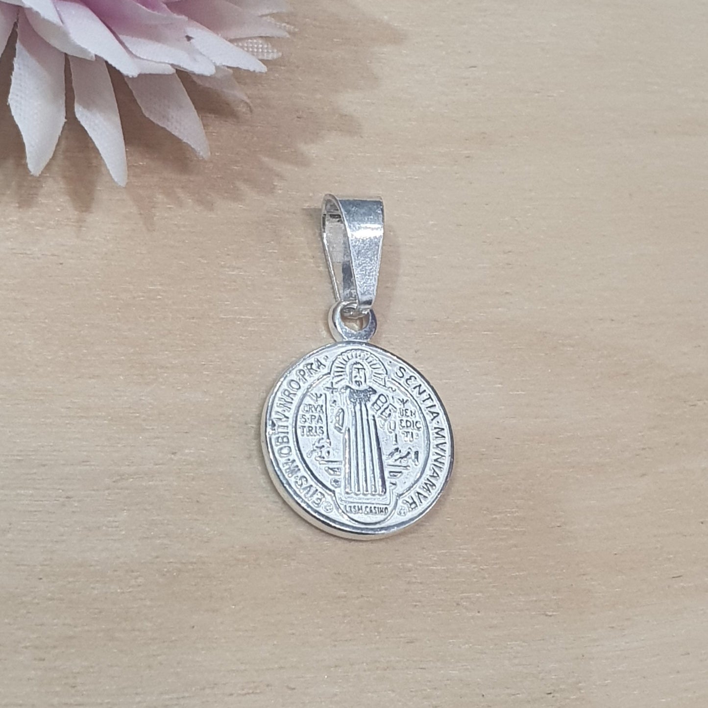 Medalla de Plata San Benito 15 mm - Joyas Alicanto