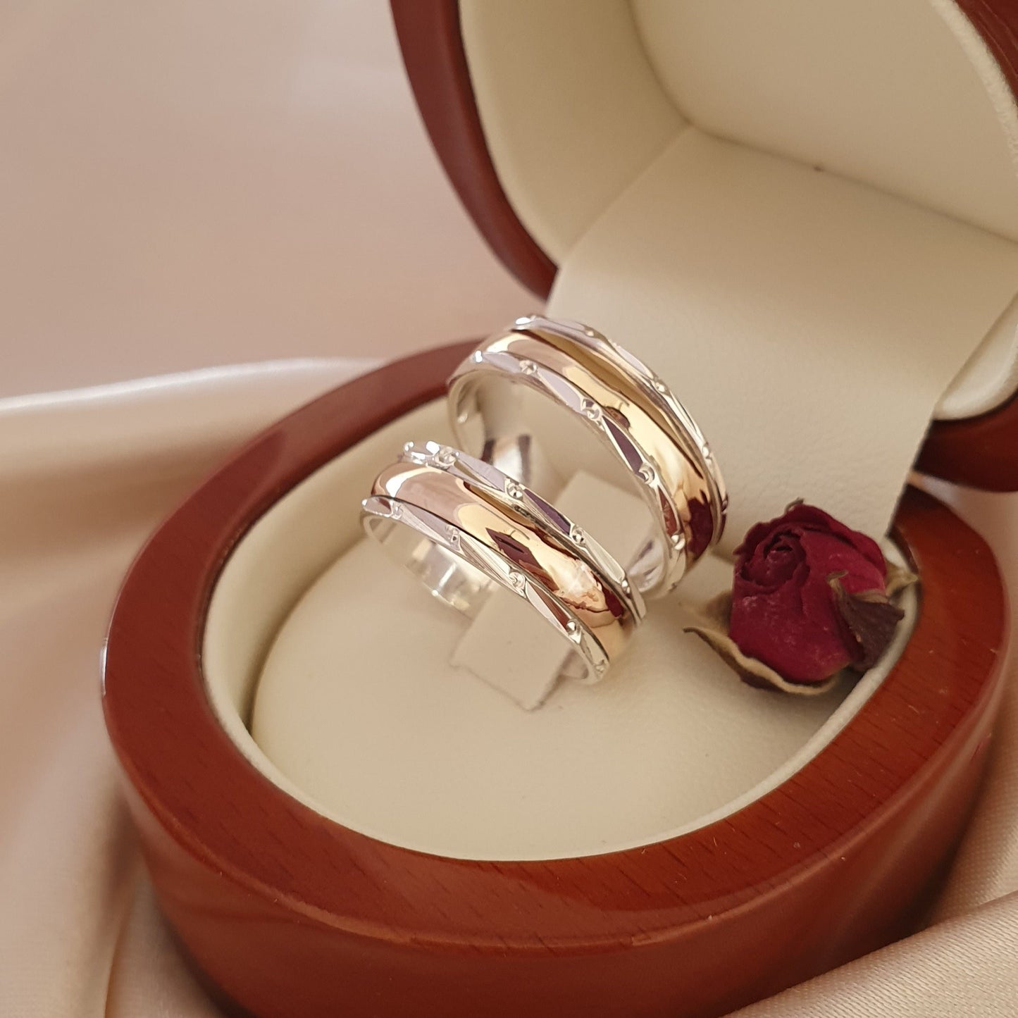 Anillo Argolla Plata con Oro 18 kl (2x$100.000)