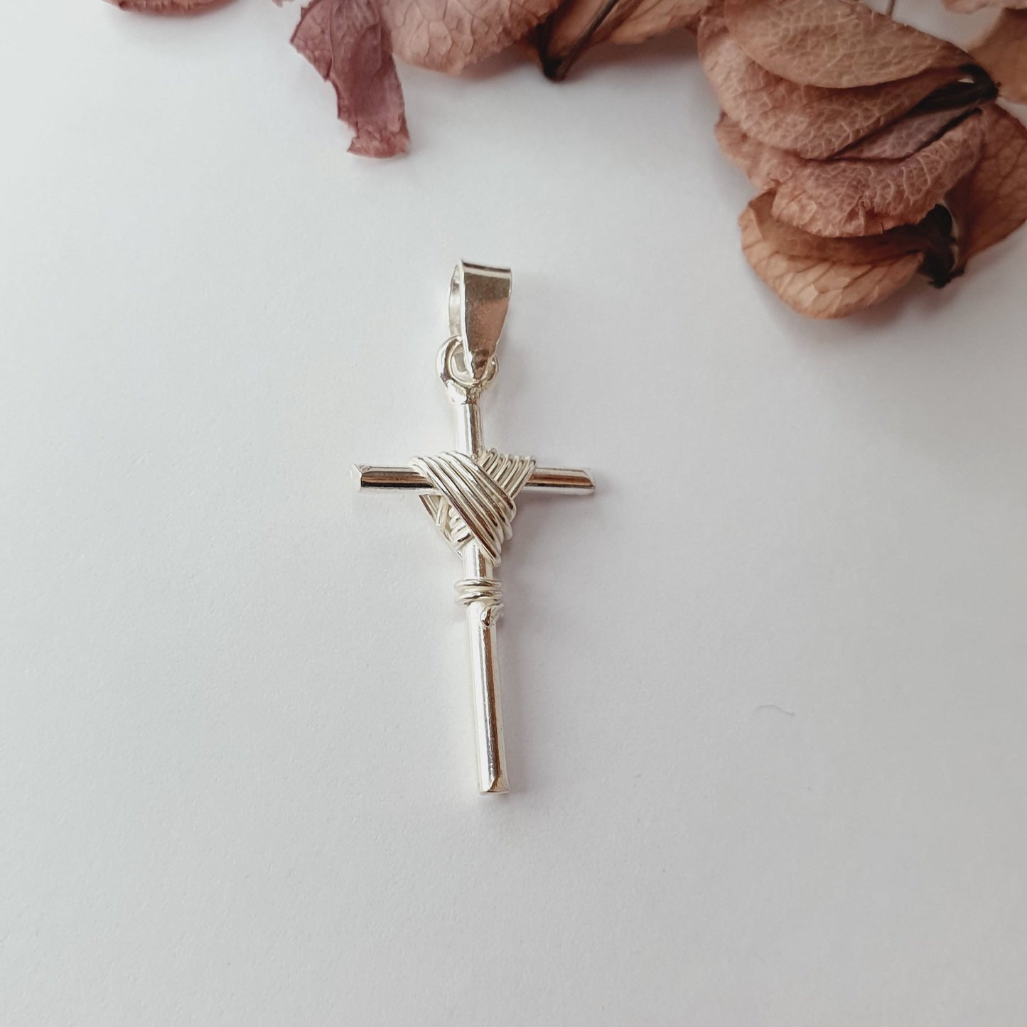 Cruz Plata Manto de Cristo 25 mm - Joyas Alicanto