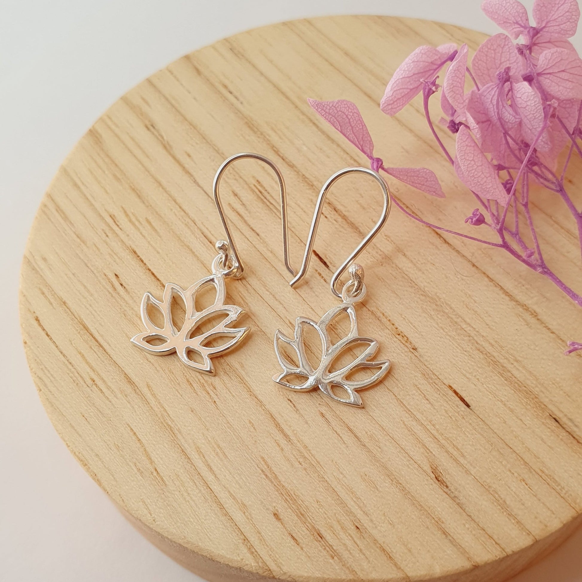 Aro Plata Flor de Loto - Joyas Alicanto