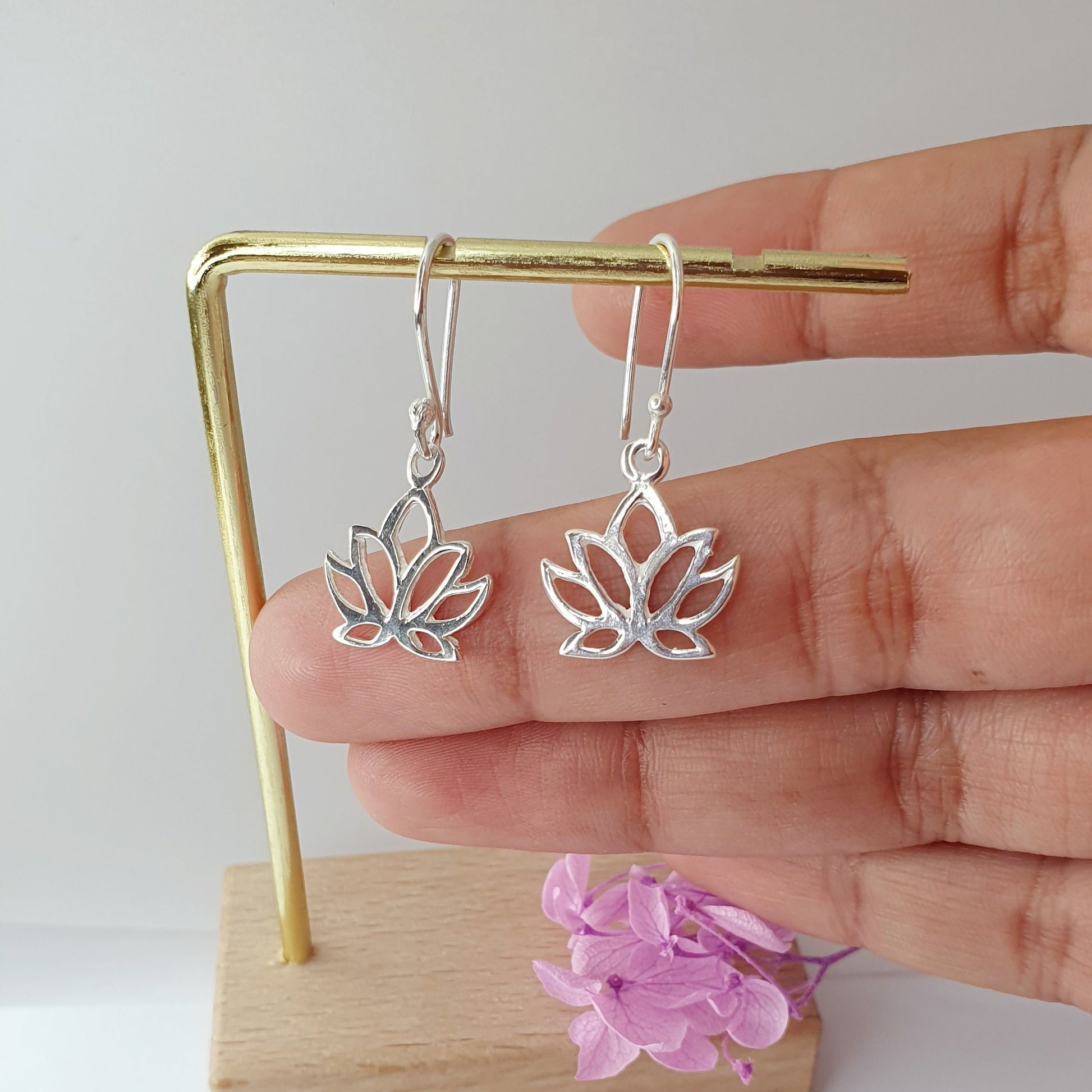 Aro Plata Flor de Loto - Joyas Alicanto