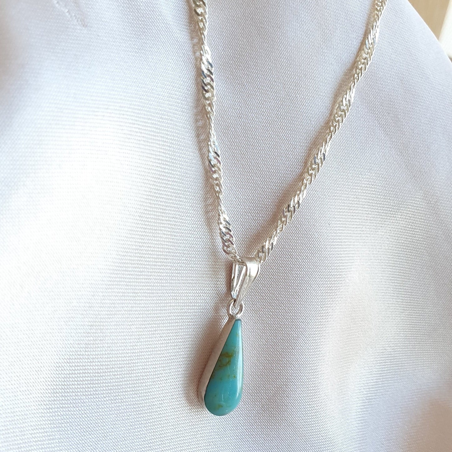 Conjunto Gota Plata con Piedra Turquesa Natural