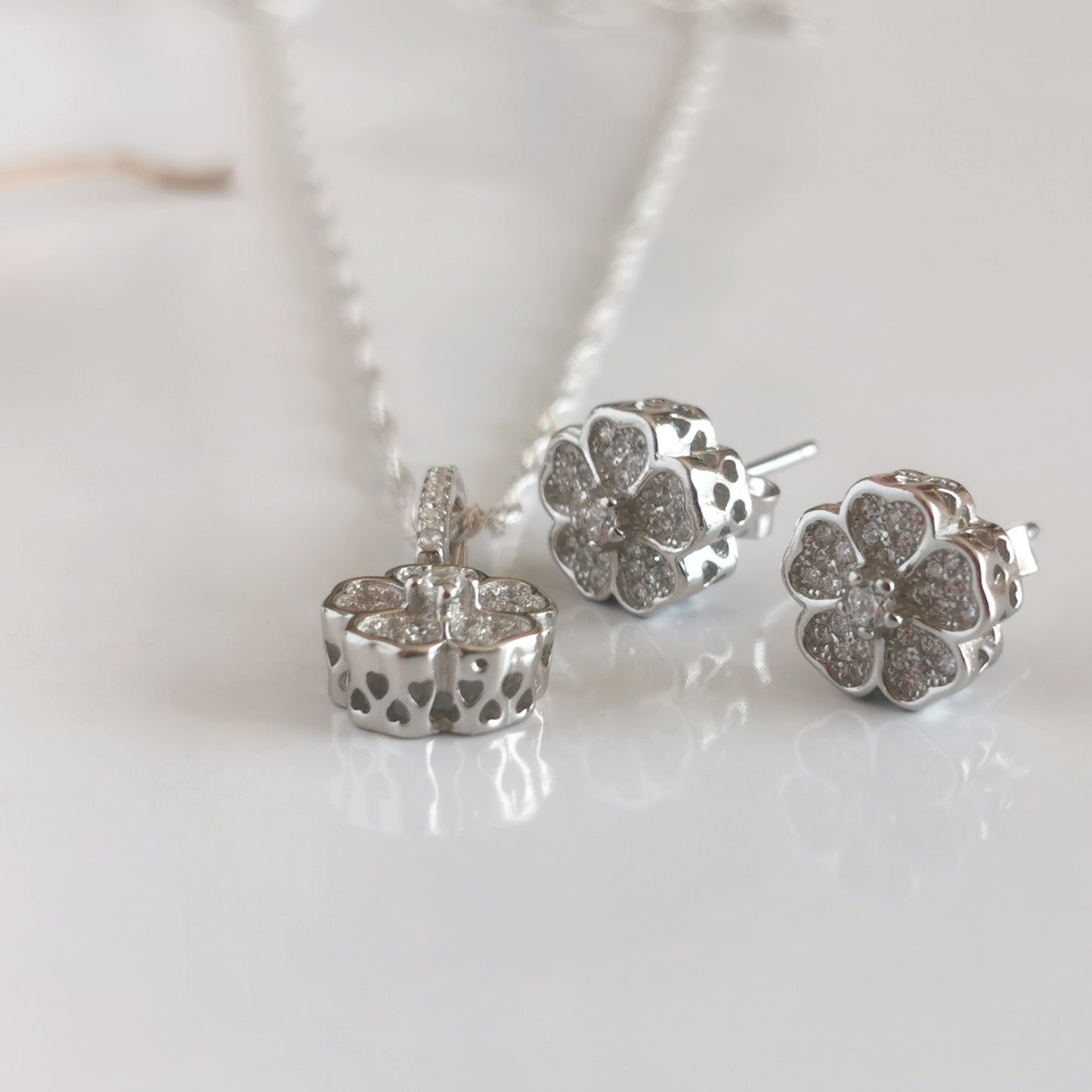 Conjunto Plata Flor con Circón