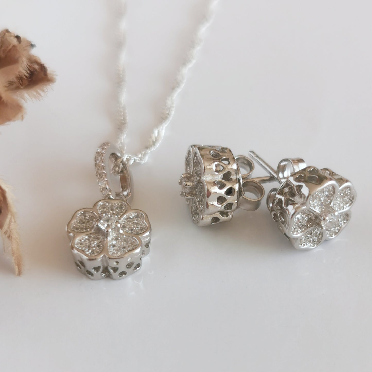 Conjunto Plata Flor con Circón