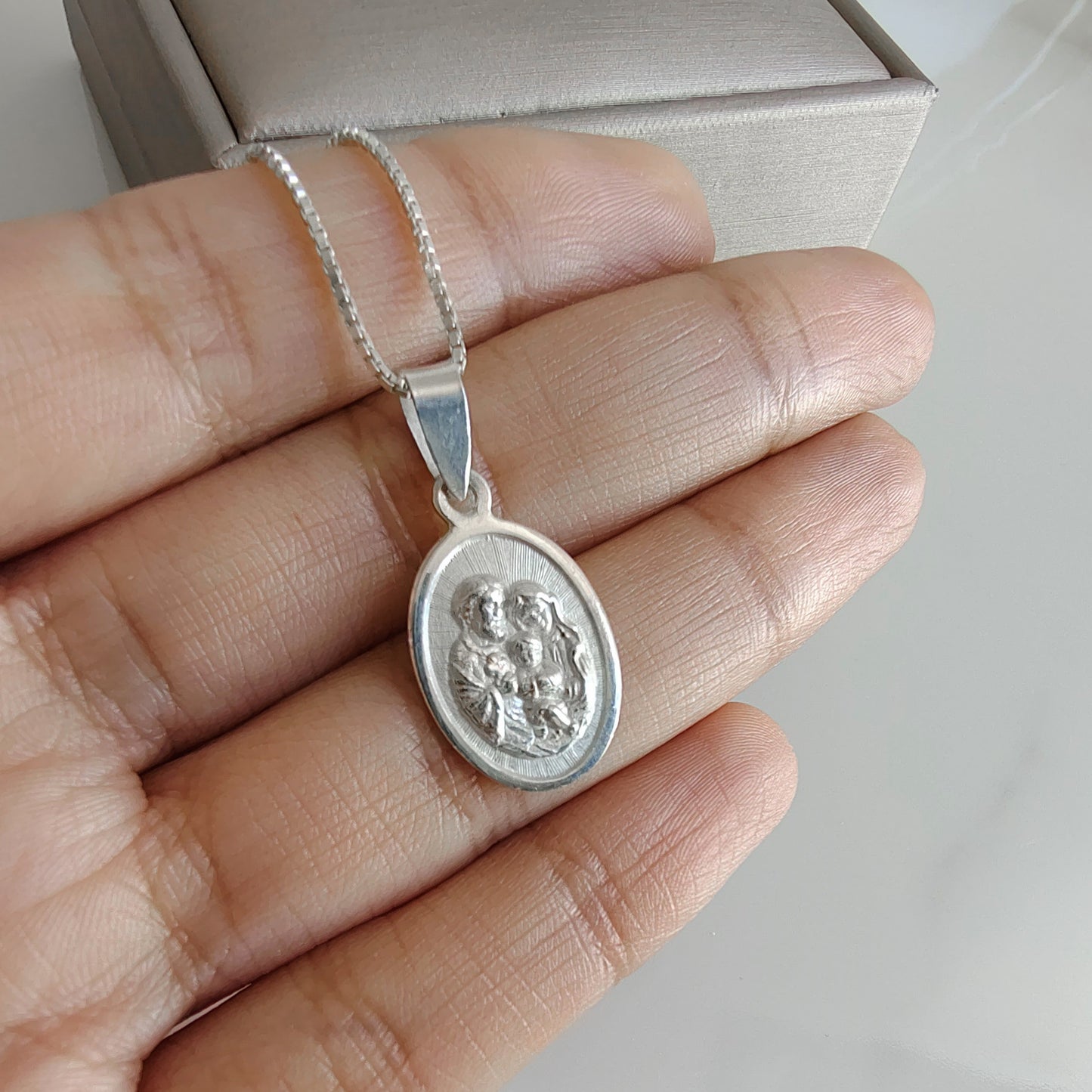 Medalla Plata Sagrada Familia