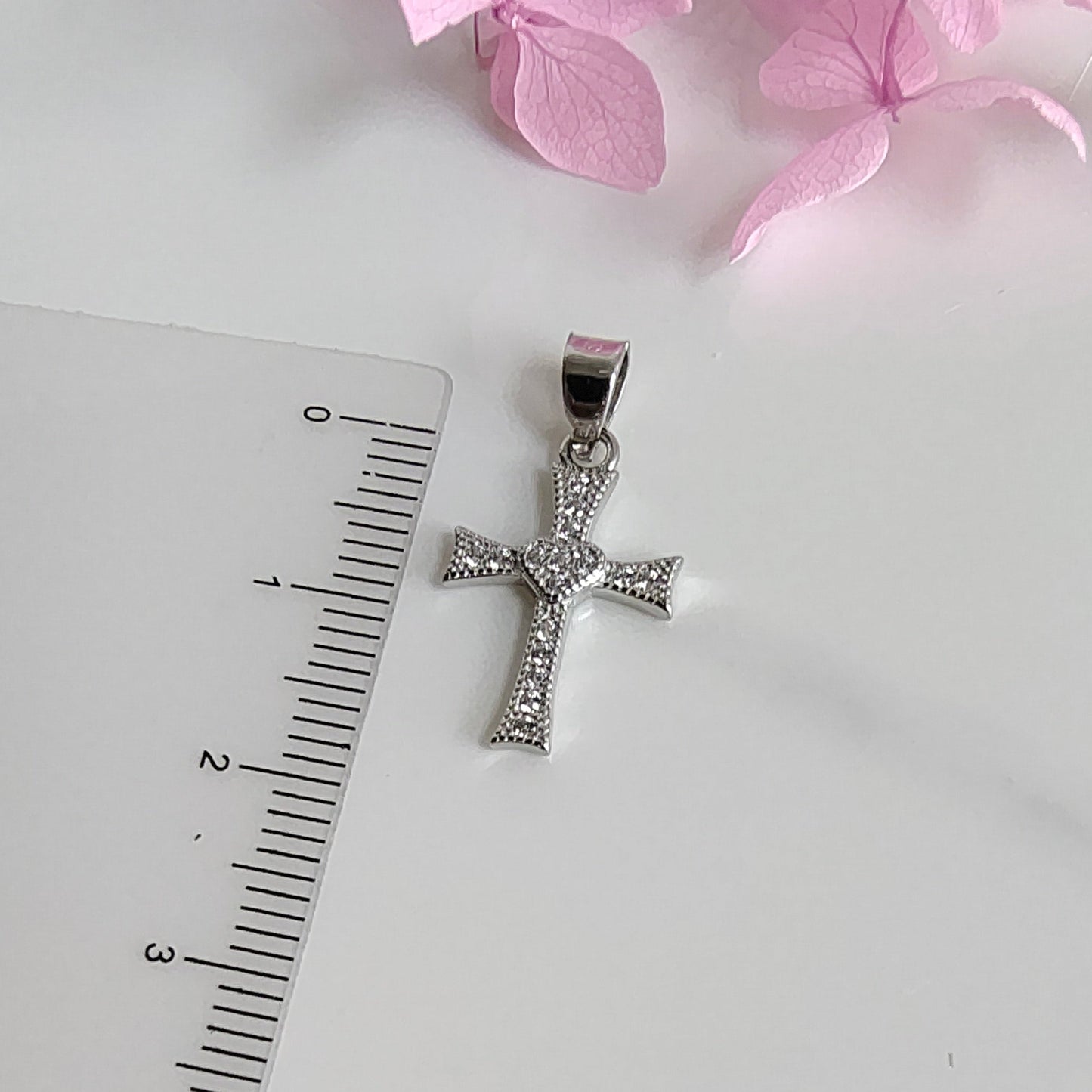 Cruz de Plata y Circón 15 mm