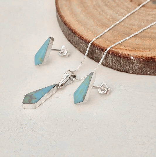 Conjunto Plata Ley 950 – Aro Apegado y Colgante con Turquesa Natural