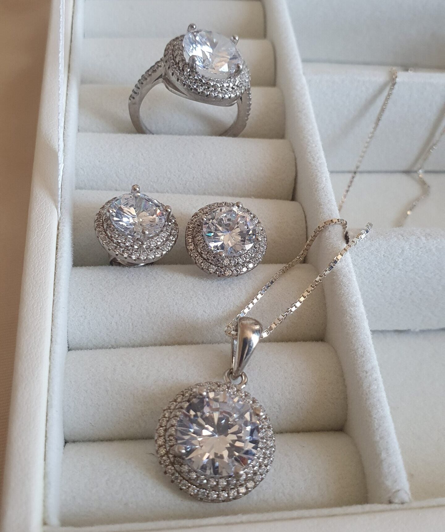 Conjunto Plata con Circón Redondo