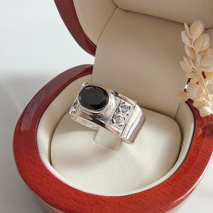 Anillo Negro Plata con Oro 18kl.