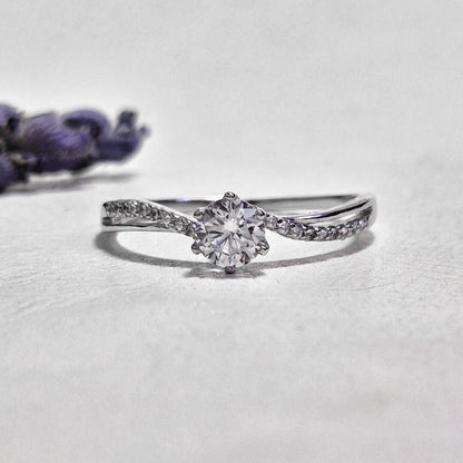 Anillo solitario de Plata 925 con circón central