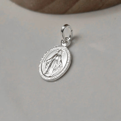 Medallita Virgen de los Rayos Plata 925 – 13 mm