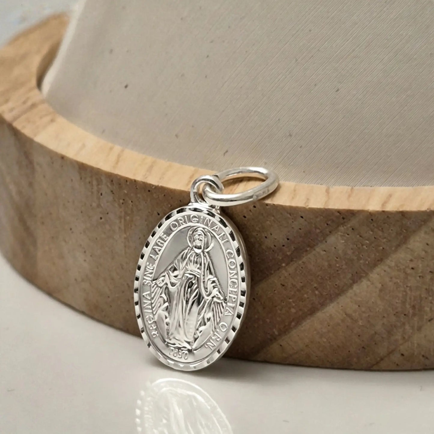Medalla Virgen de Guadalupe en Plata 925