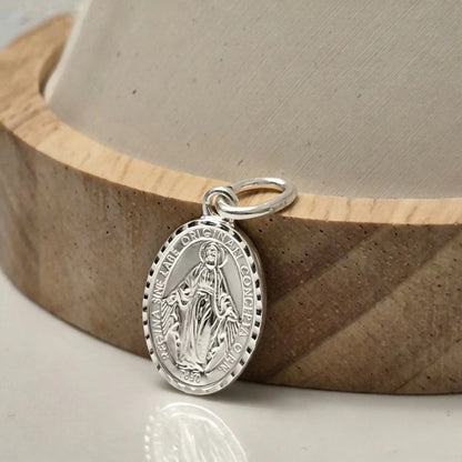 Medalla Virgen de Guadalupe en Plata 925